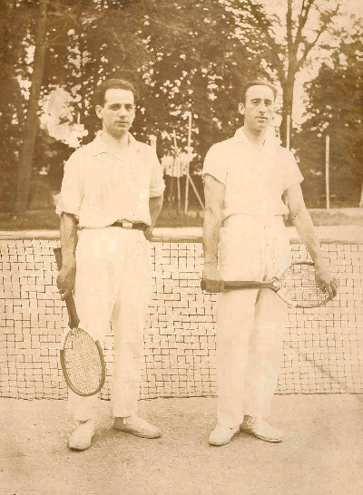 Pierre Meste et son frère Robert Meste, vers 1935